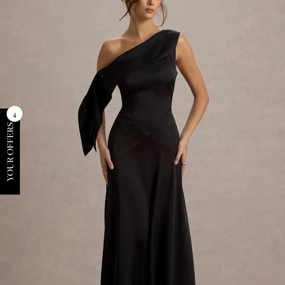 Chic One-Shoulder Black Dress
